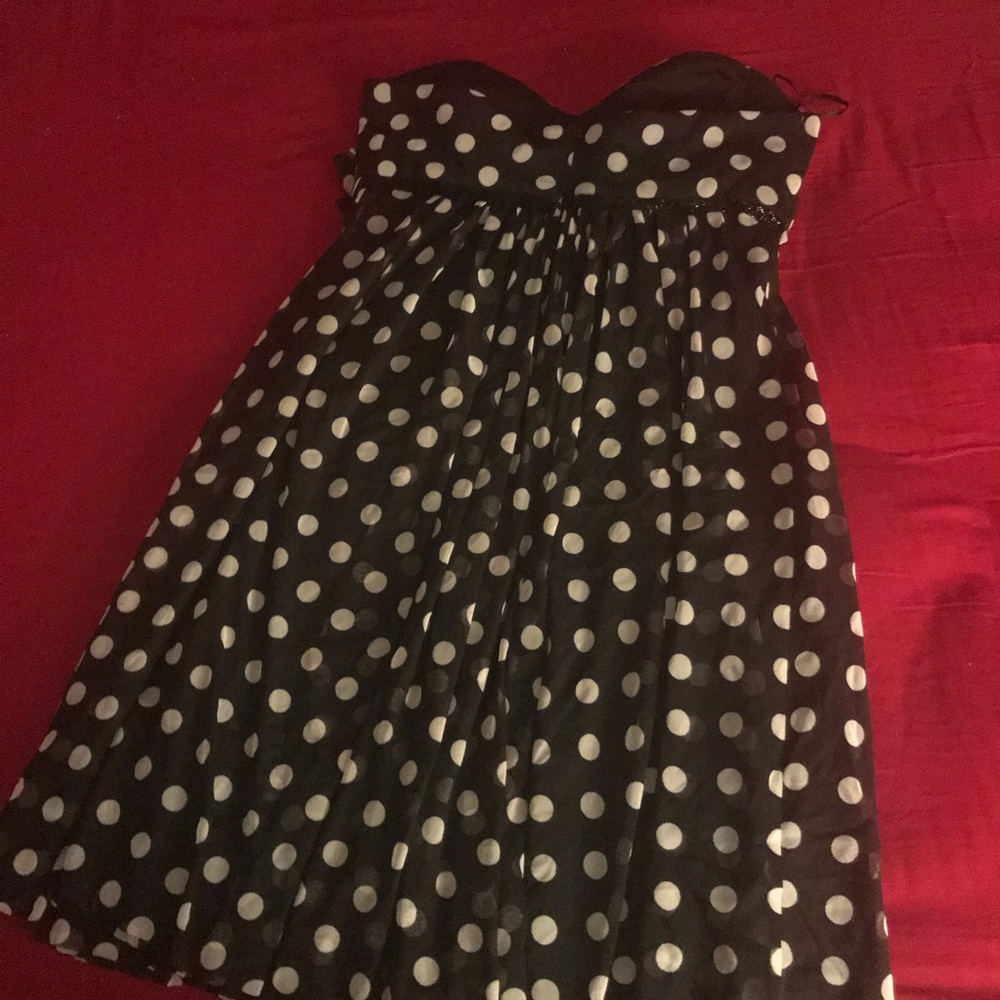 Adorable black &white polka dot dress
